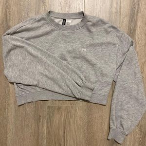 🌟 SOLD 🌟 H&M Sweater
